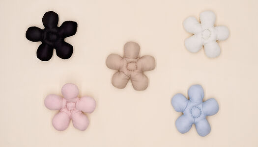 Fiore imbottito stilizzato