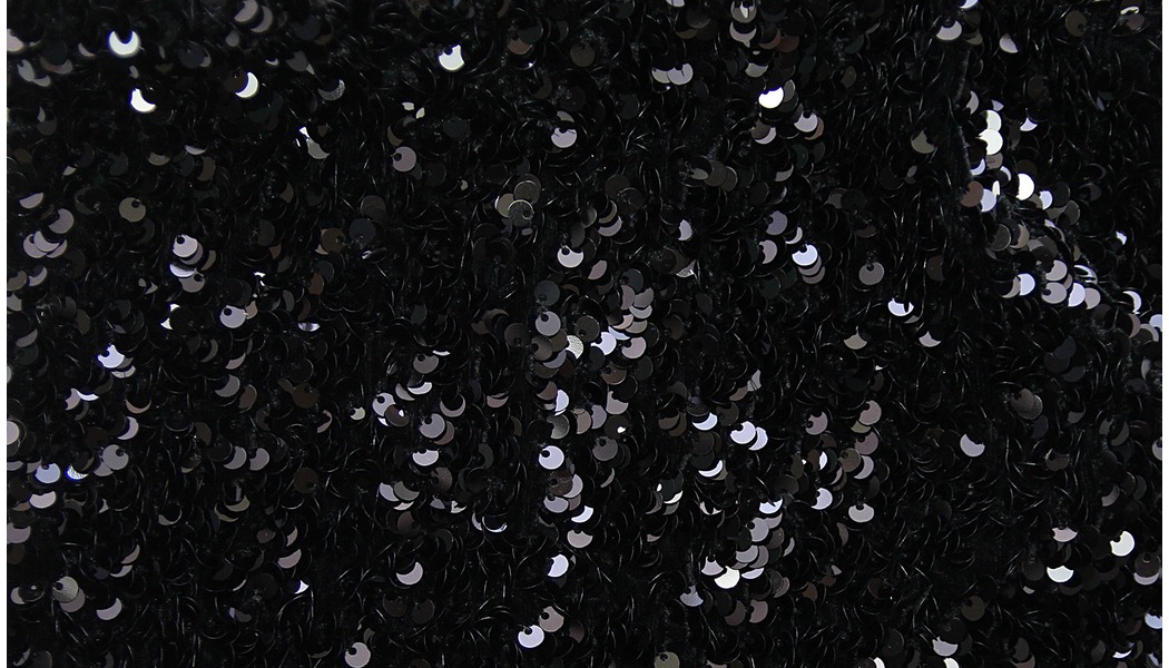 Tessuto base velluto ricamo paillettes nero