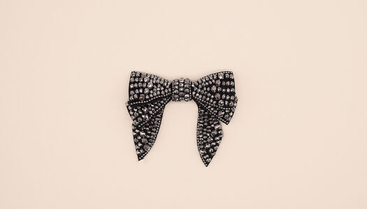 FIOCCO RICAMATO CON PERLINE 