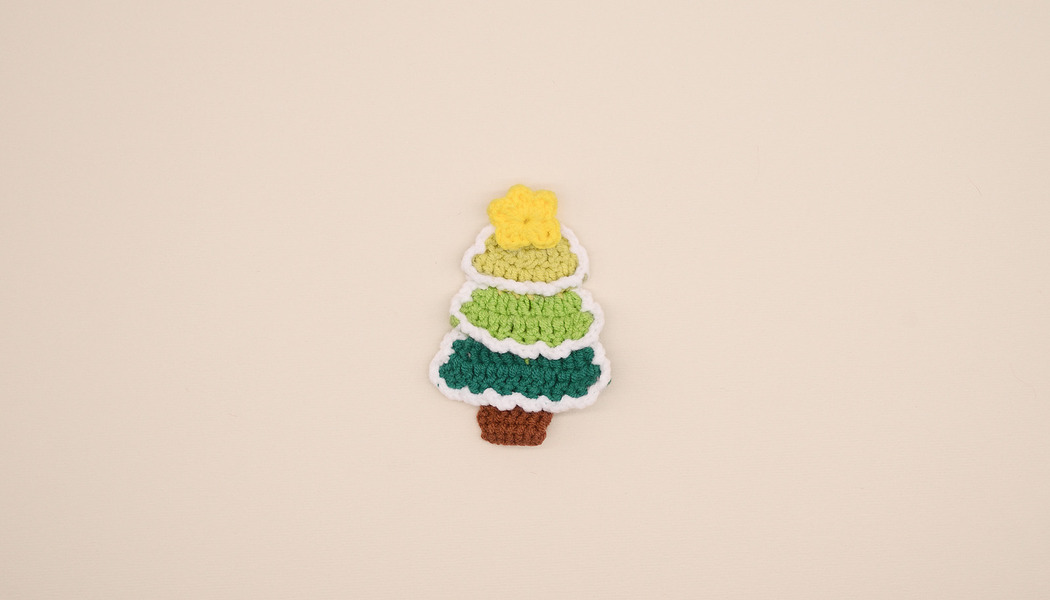 ALBERO DI NATALE UNCINETTO