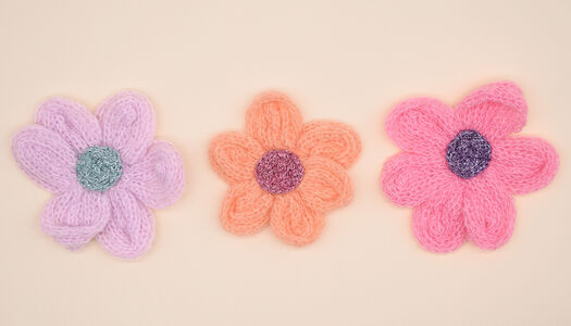 FIORE EFFETTO LANA CON CENTRO LUREX