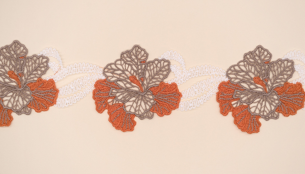 NASTRO RICAMATO FIORI BICOLORE 