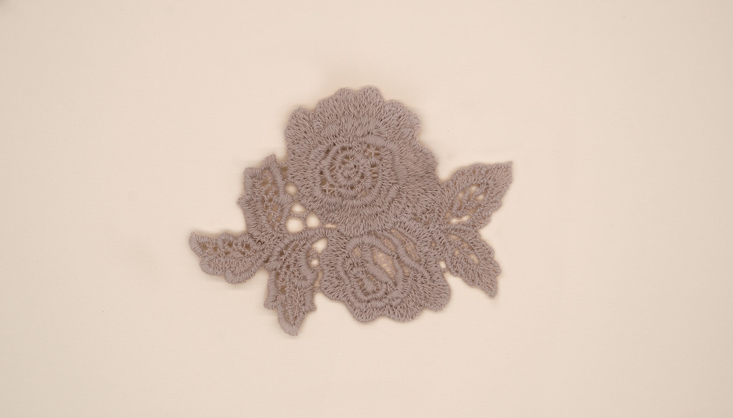 COMPOSIZIONE FLOREALE RICAMATA