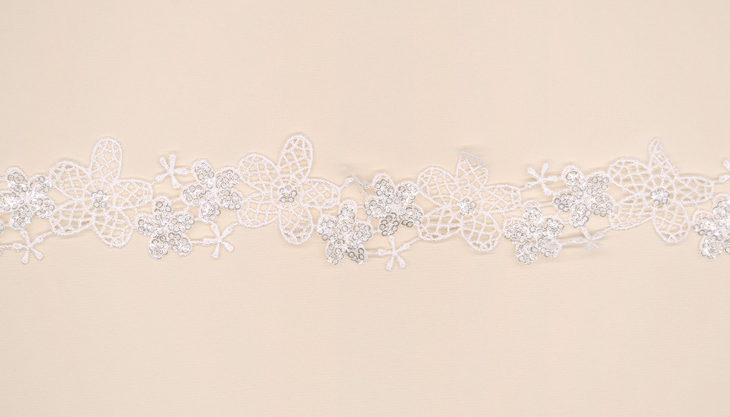 NASTRO MACRAME FIORI CON RICAMO MICRO PAILLETTES