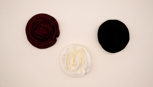 COCCARDA FIORE IN SATIN 