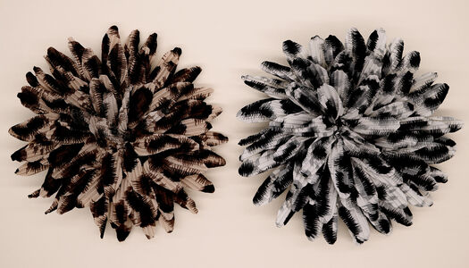 FIORE TESSUTO GOFFRATO A STRATI STAMPA MACULATO