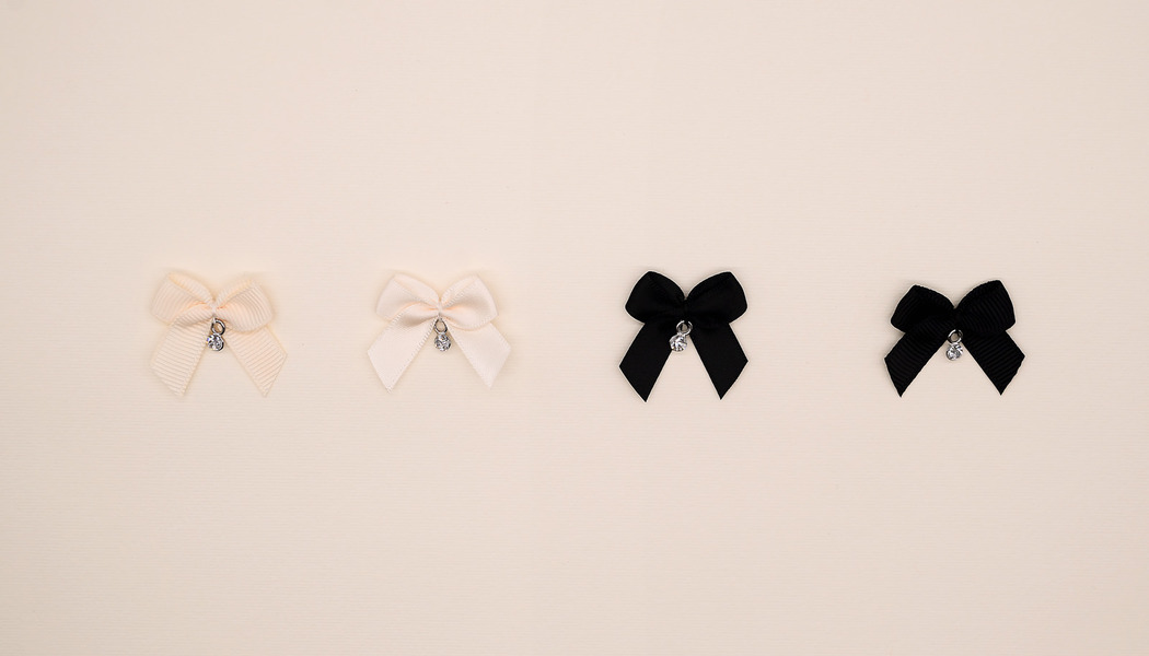 FIOCCHETTO CON PENDENTE STRASS 