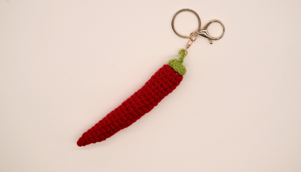 ACCESSORIO PEPERONCINO UNCINETTO CON ANELLO E MOSCHETTONE 