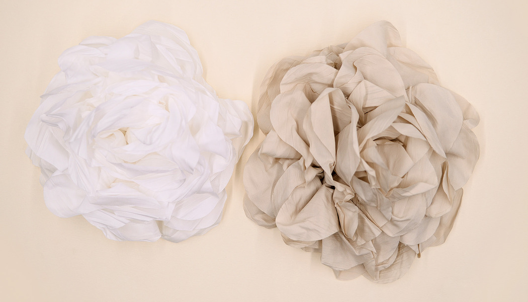 FIORE GRANDE IN TESSUTO GOFFRATO A STRATI 