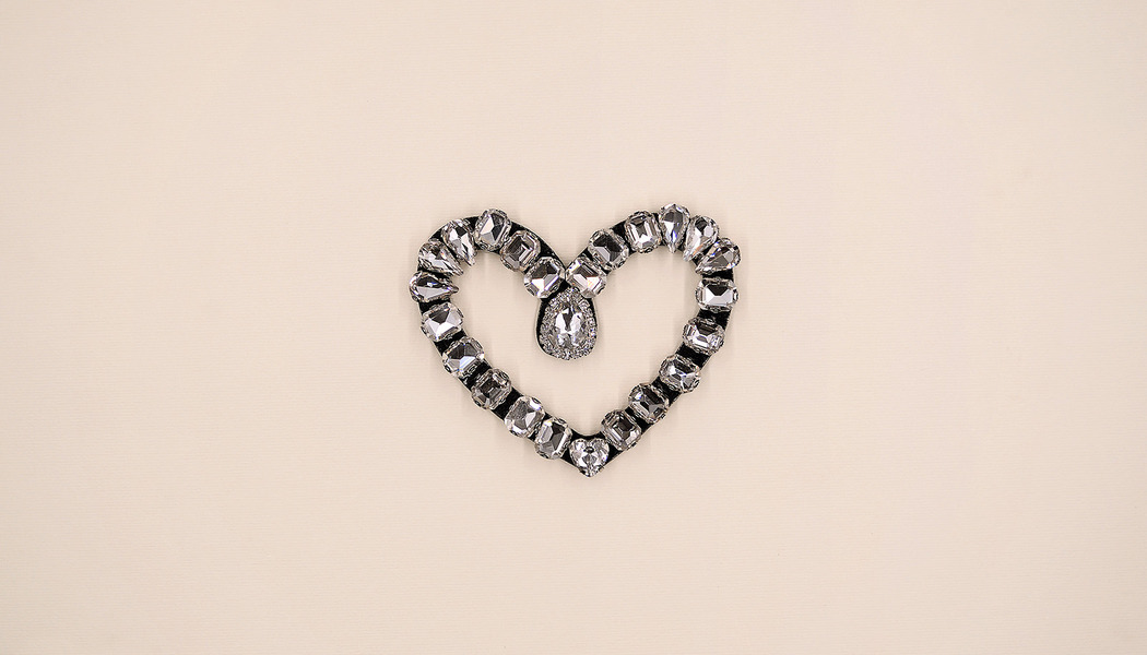 CUORE TRAFORATO PIETRE E STRASS 