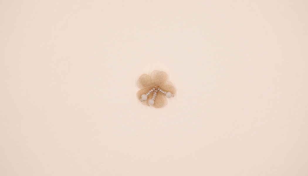 FIORELLINO ORGANZA CON PERLINE 