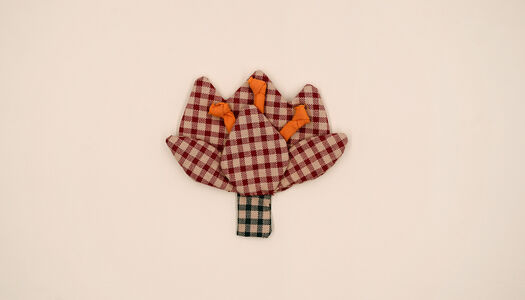 FIORE IM TESSUTO QUADRETTI CON PISTILLI E GAMBO 